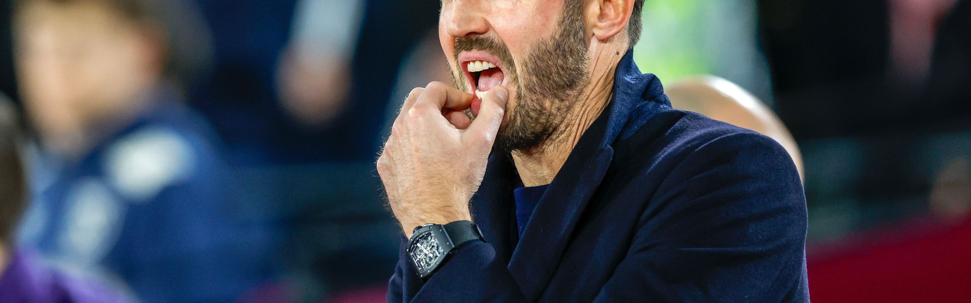 救火9场7胜2平&amp;队史开局第三！曼联该不该让这样的卡里克转正？